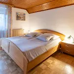 招待所 And Pri Urhu 博希尼