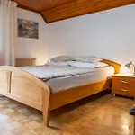 And Pri Urhu 招待所