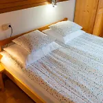 And Pri Urhu 招待所