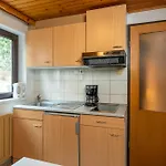 招待所 And Pri Urhu