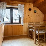 招待所 And Pri Urhu 博希尼