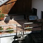 招待所 And Pri Urhu 3*