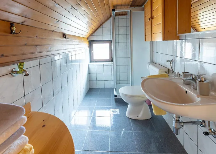 And Pri Urhu Hiša za goste Bohinj